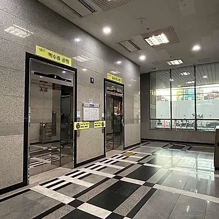 Anne Stay In Hongdae