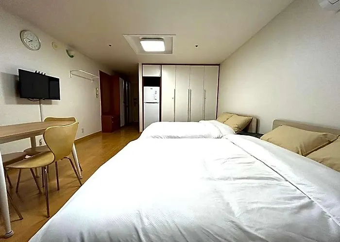 Anne House In Hongdae Hotel 4*