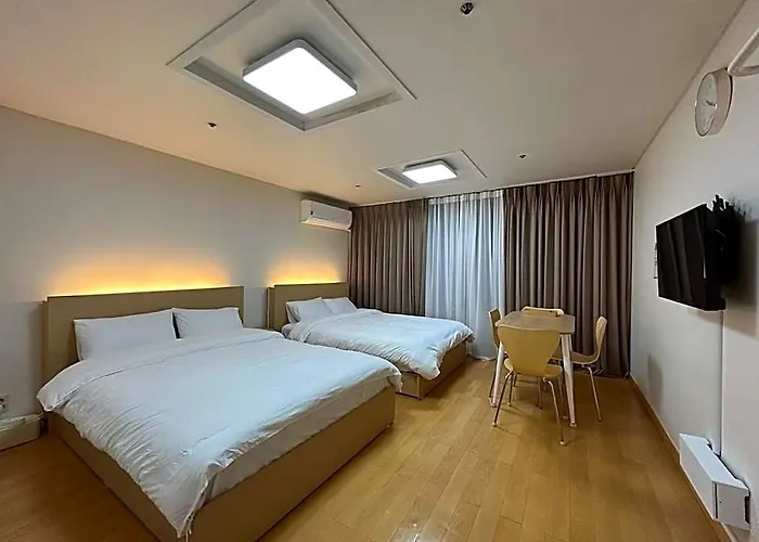 Anne House In Hongdae Hotel 4*